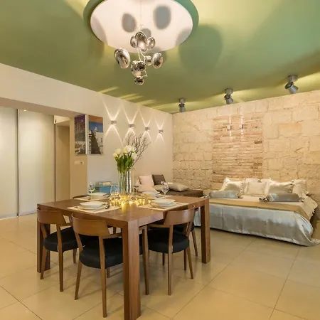 City And Beach Luxury Apartment *