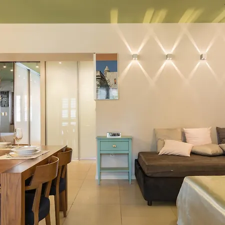 City And Beach Luxury Apartment *